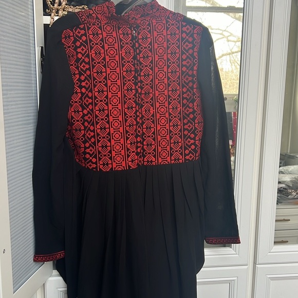 Palestinian thobe embroidered tatreez (Size2 -woman) - Picture 5 of 5